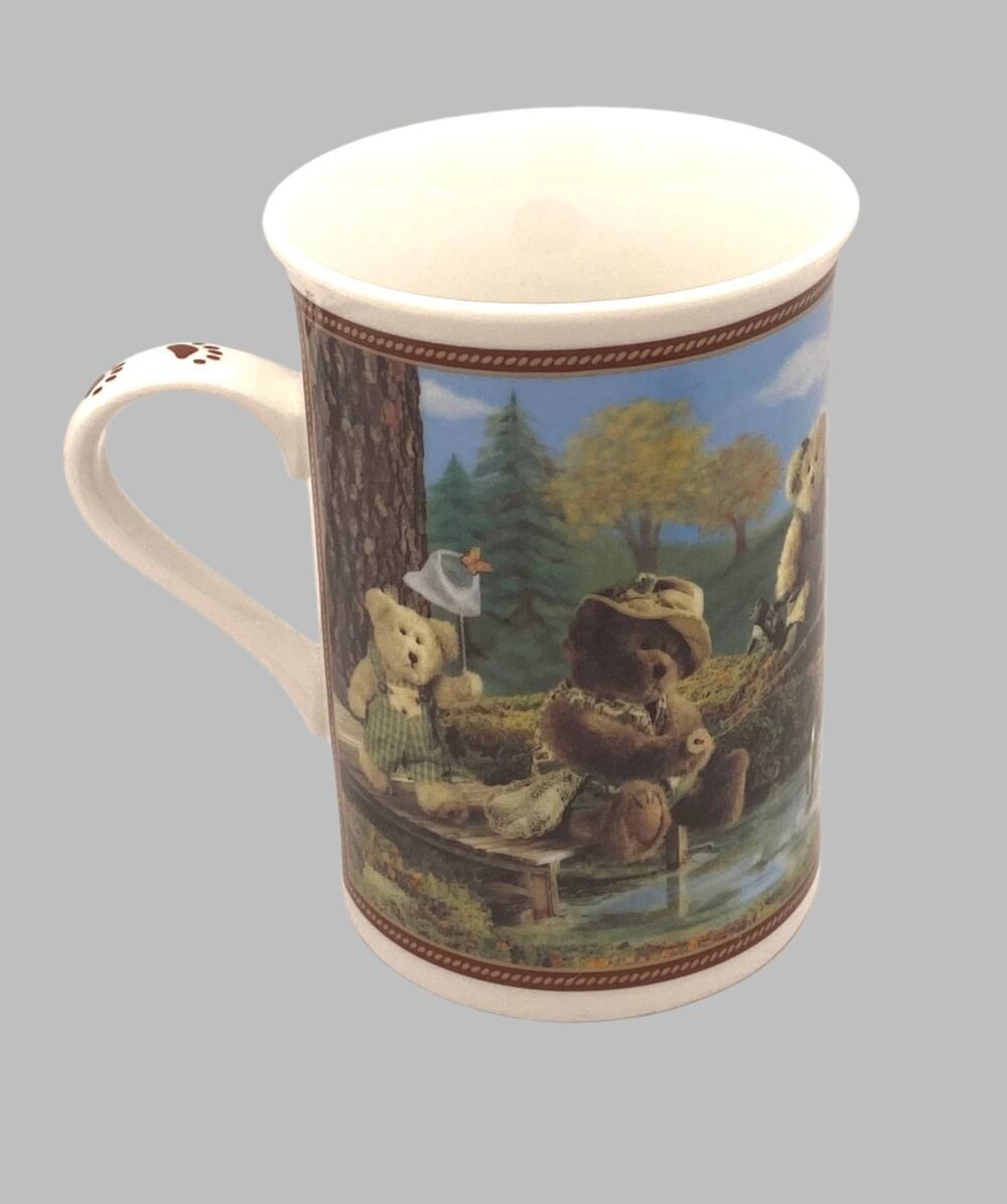 Danbury Mint Vintage Boyds Bear Collector Mugs "On Bear Pond"